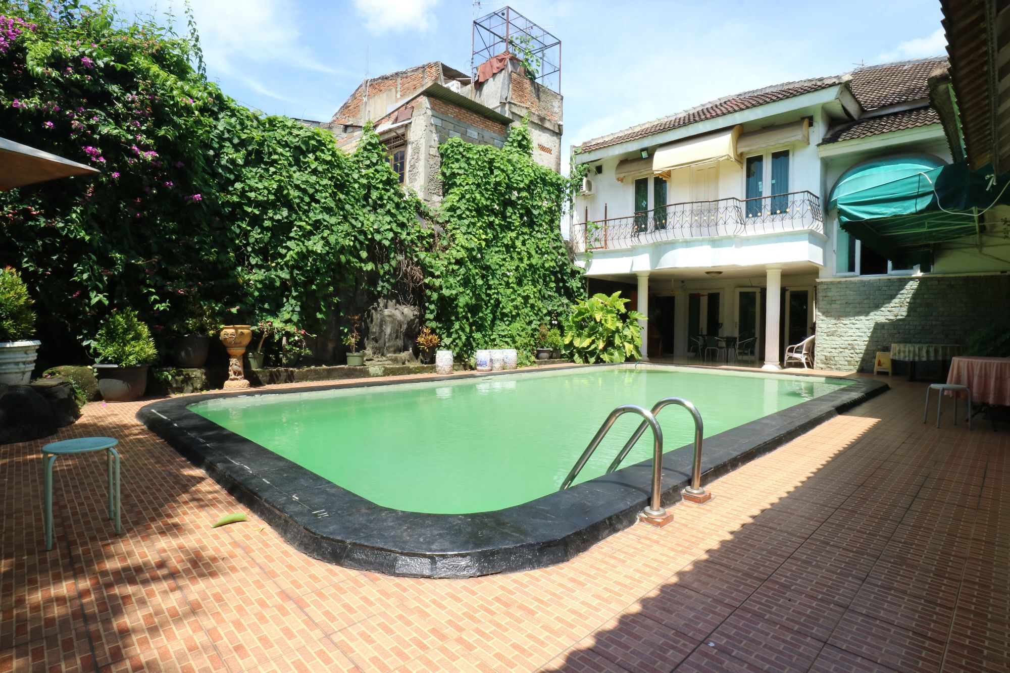 Villa Sri Manganti Jakarta Exterior photo